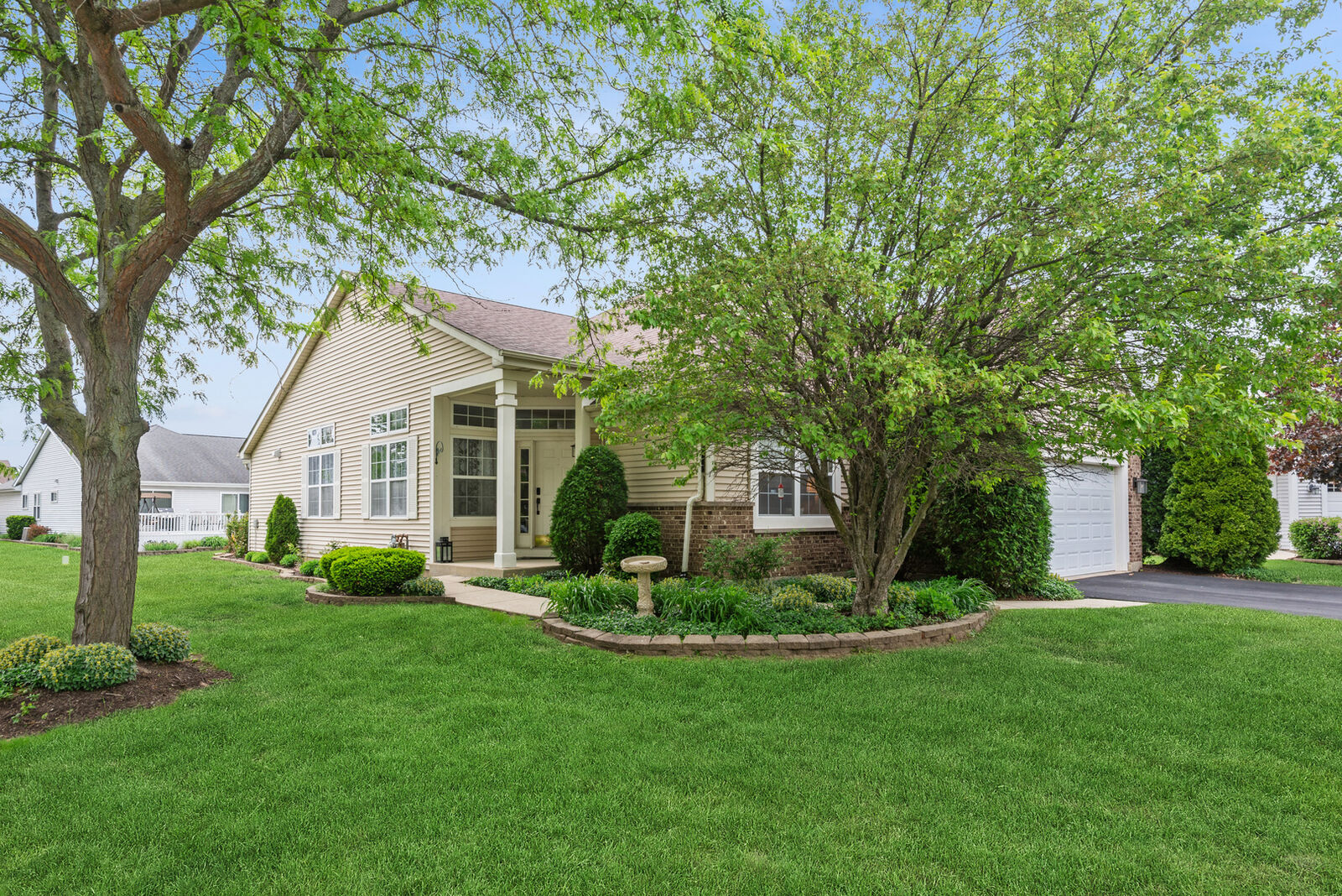 Property Photo: 21626 W Larch Drive IL 60544