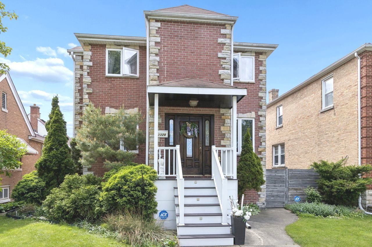 Property Photo: 3328 N Plainfield Avenue IL 60634