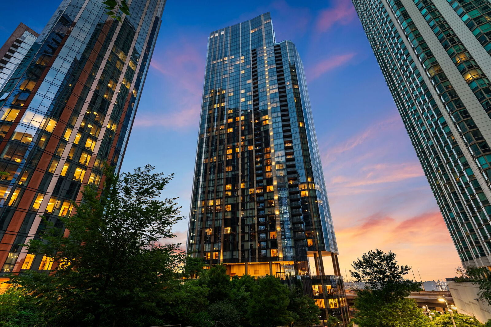 Property Photo: 211 N Harbor Drive 2107 IL 60601
