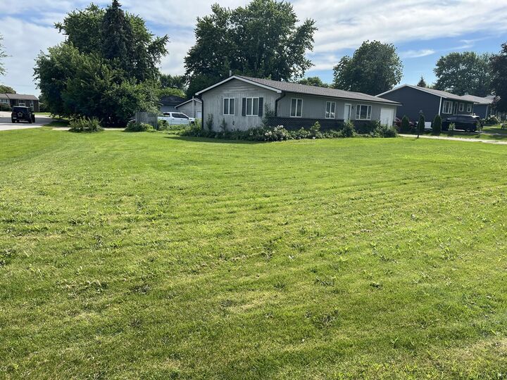 Property Photo: 1 Shell Court IL 60543