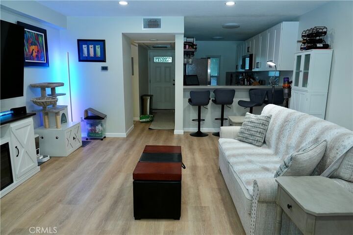 Property Photo: 7101 Farralone 113 CA 91303