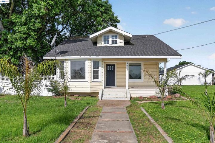 Property Photo:  3015 Point Pleasant Rd  CA 95757 