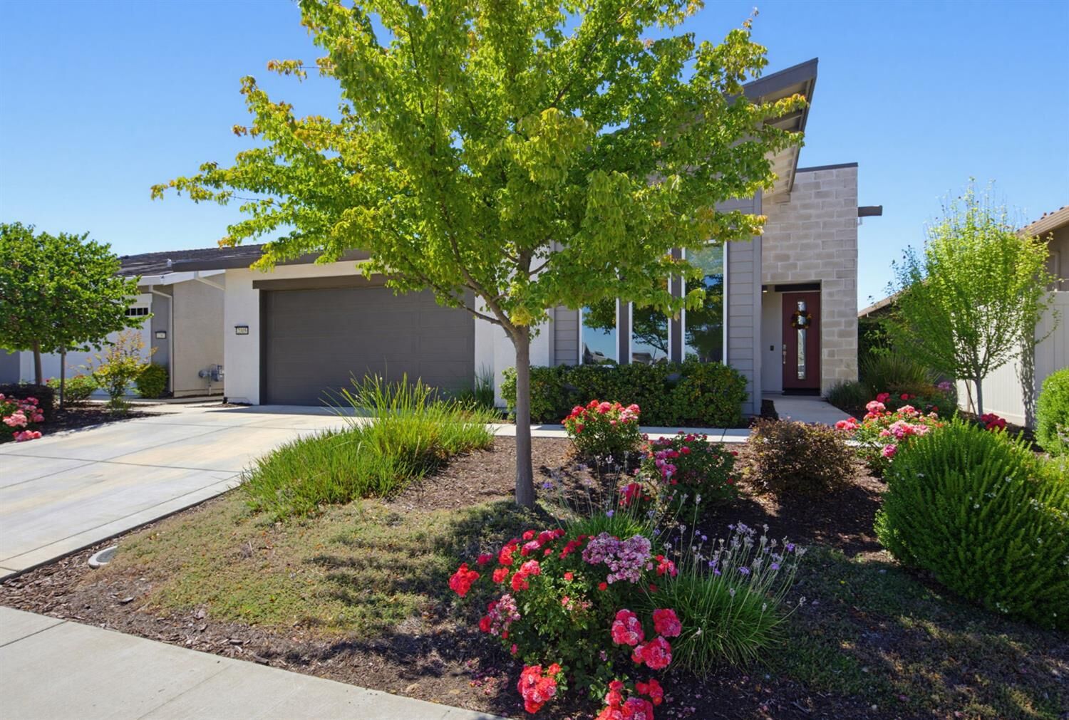Property Photo: 2305 Overjoy Lane CA 95747