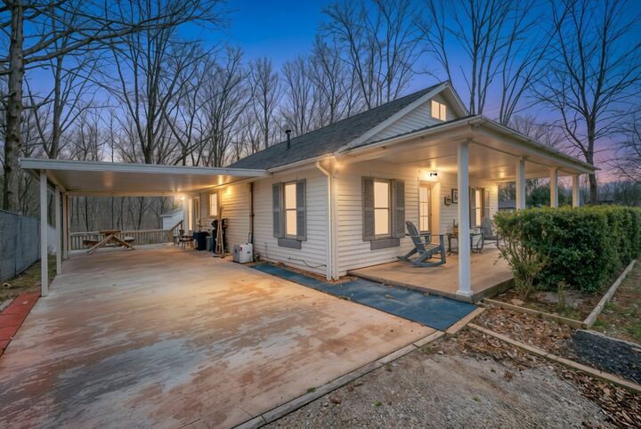 Property Photo:  408 Spring St  TN 37356 