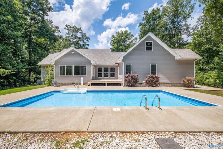 Property Photo:  331 James Road  AL 35903 