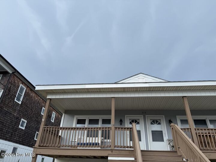 Property Photo:  115 Club Colony Drive Unit 1  NC 28512 