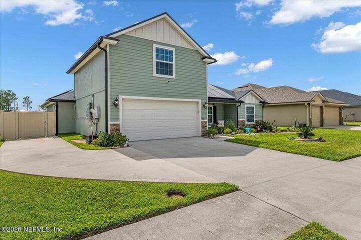 Property Photo: 3142 Valiant Court FL 32043