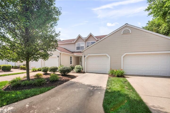 Property Photo:  246 Steeple Chase Run  OH 44067 