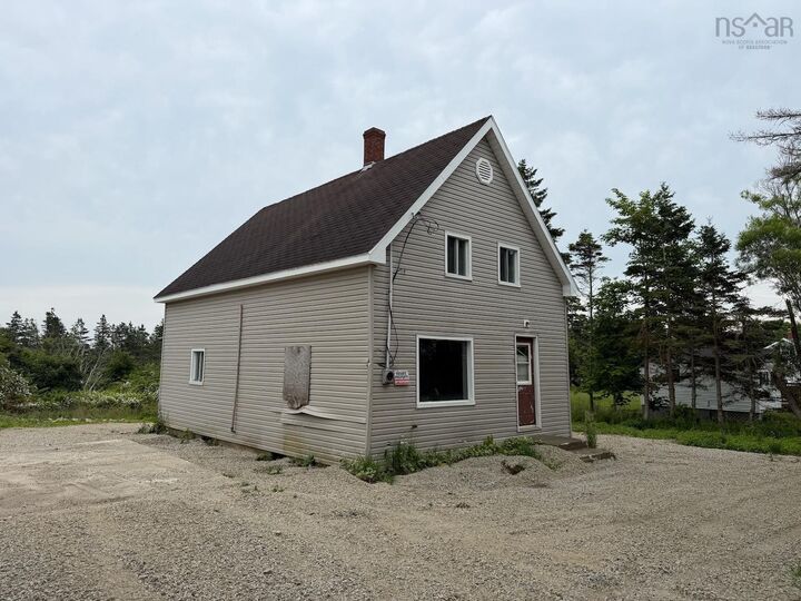 979 Lakeside Road — photo 1