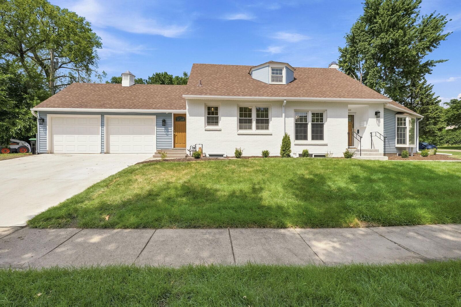 Property Photo: 4920 Sunnyside Road MN 55424