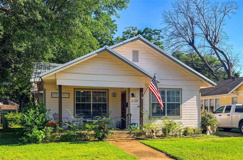 Property Photo: 2124 Culbertson Street TX 75460