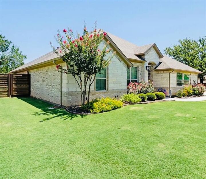 Property Photo:  4706 W Wedgefield Road  TX 76049 