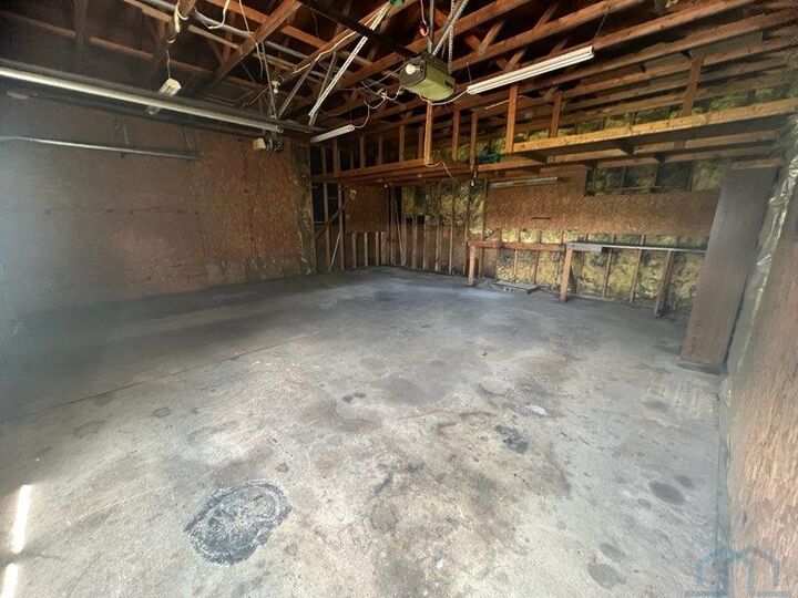 Property Photo:  621 Frost St  IA 51038 