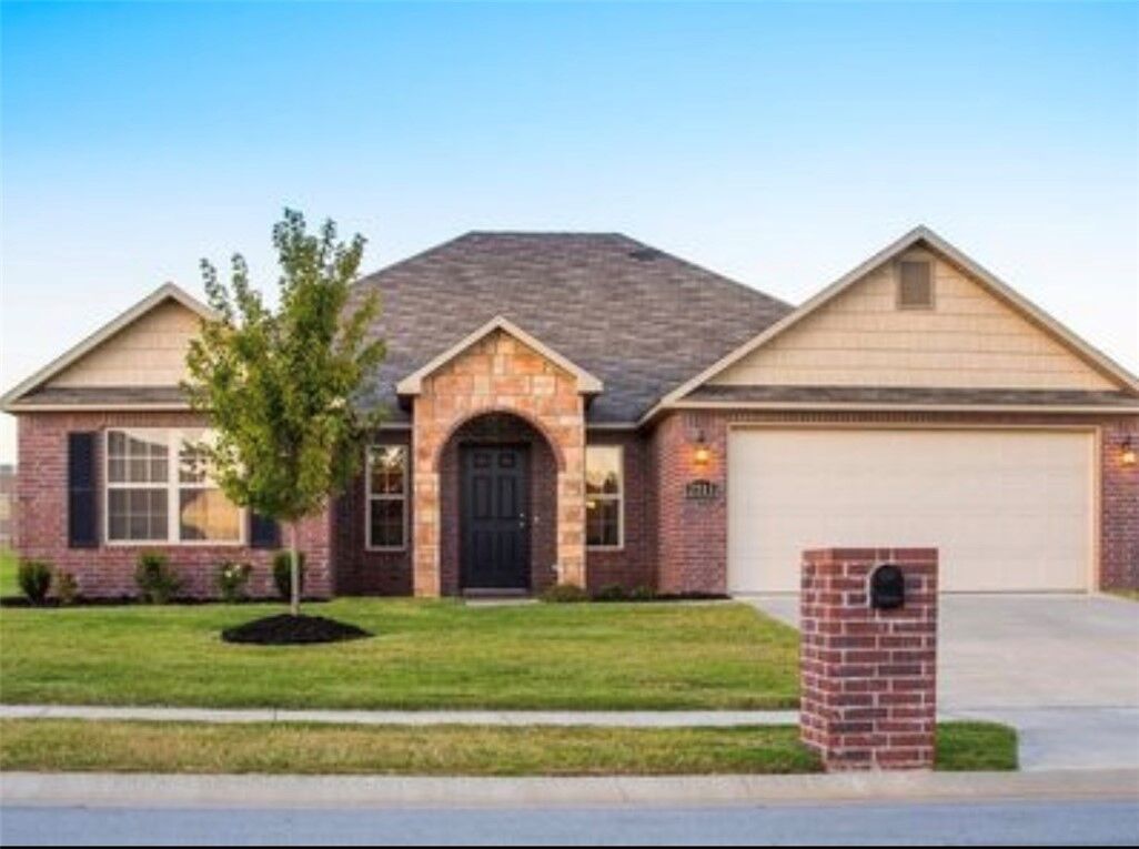 Property Photo: 2711 Whispering Woods Court AR 72745