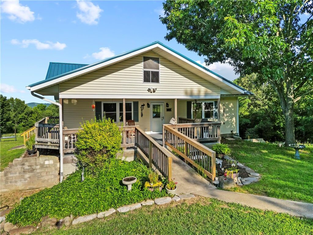 Property Photo: 27516 123 Highway AR 72685