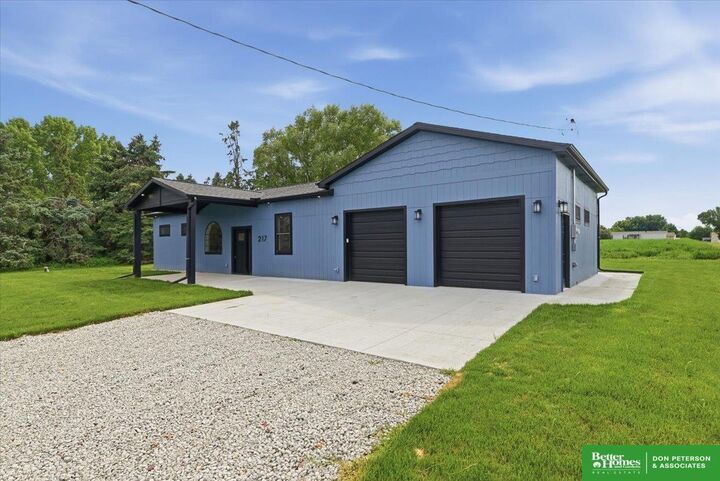 Property Photo:  217 N Cherry Street  NE 68044 