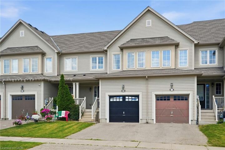 Property Photo: 109 Bisset Avenue ON N3T 0H4