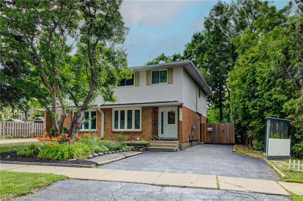 Property Photo:  250 Dinison Crescent  ON N2E 3G8 