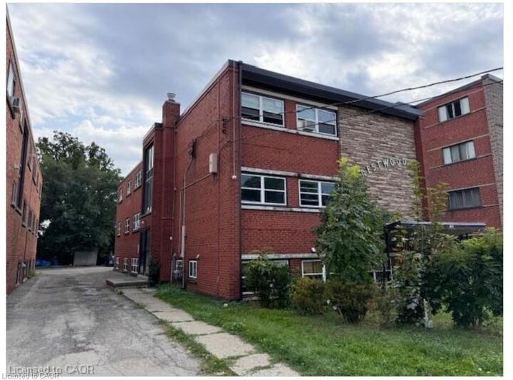Property Photo:  1250 Fennell Avenue E 8  ON L8T 1T4 
