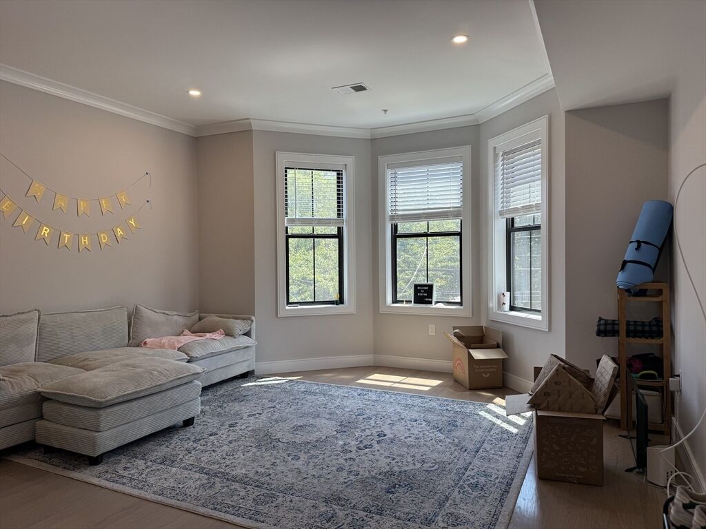 Property Photo:  285 Lamartine 2  MA 02130 
