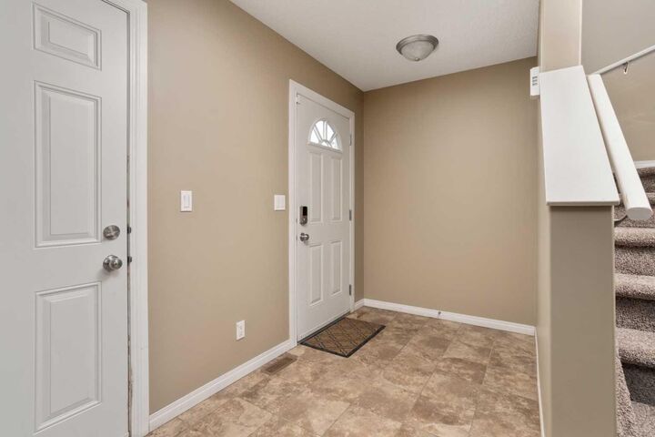 Property Photo: 6802 50 Avenue 6 AB T4V 5C7