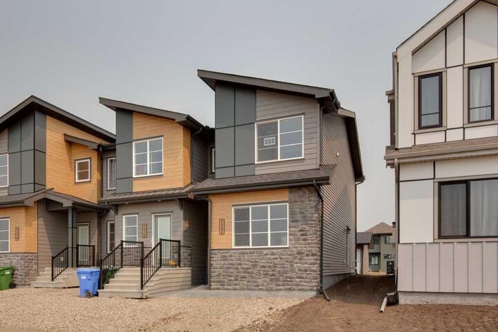 222 Heartwood Parade SE — photo 1