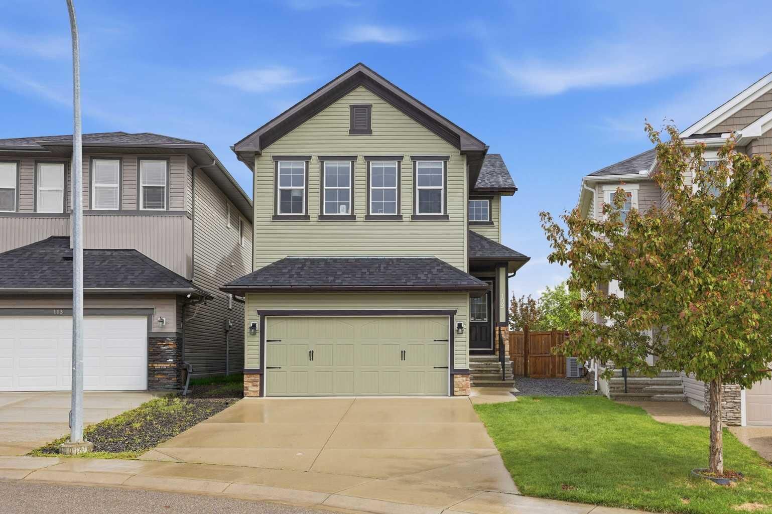 Property Photo:  109 Evansdale Landing NW  AB T3P 0C7 