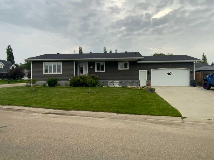 1513 Westview Drive — photo 1