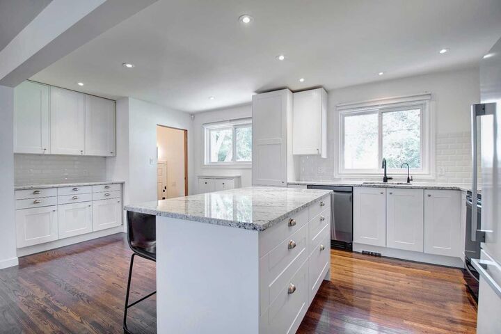 Property Photo:  4319 Greenview Drive NE  AB T2E 5R3 