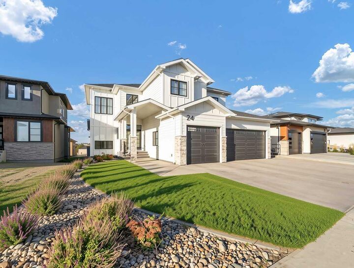 24 Coulee Ridge Drive SW — photo 1