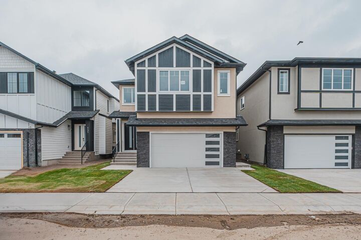 137 Saddlecrest Circle NE — photo 1