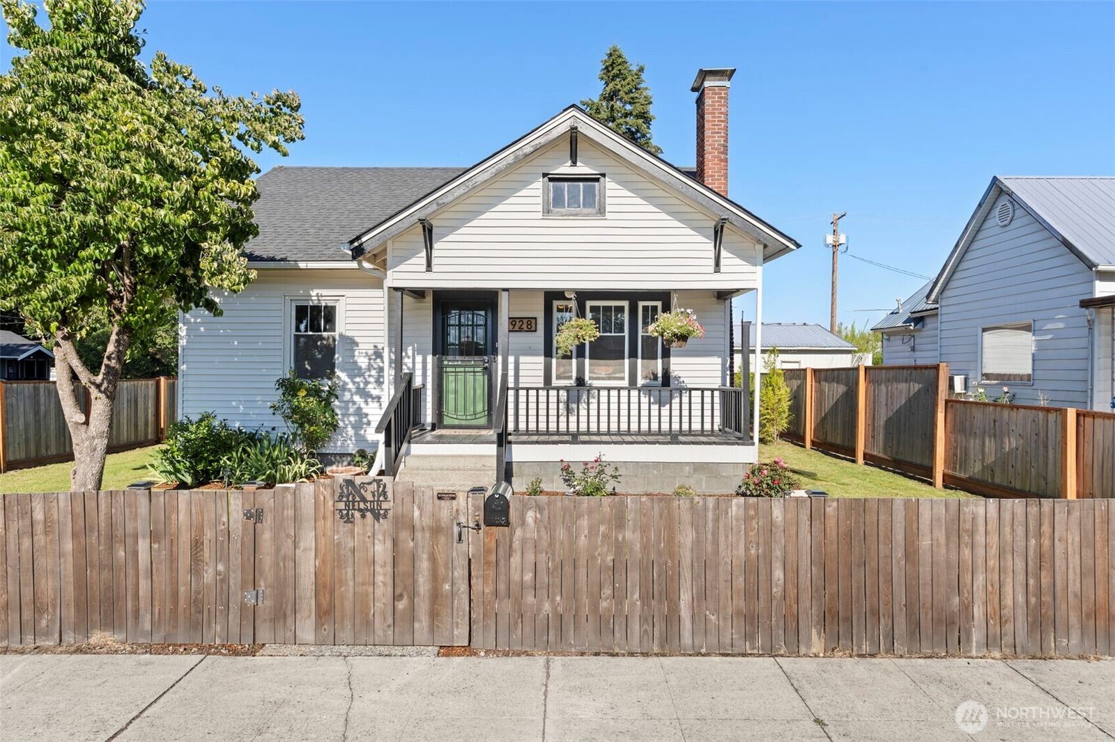Property Photo:  928  F Street  WA 98531 