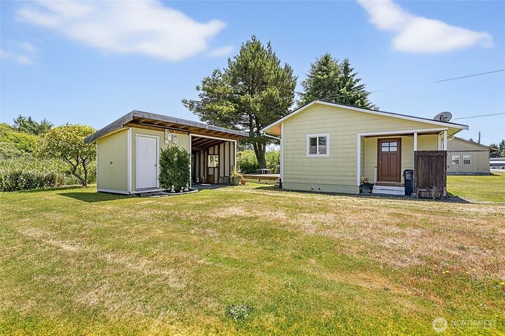 Property Photo:  58  Oyehut Road  WA 98550 