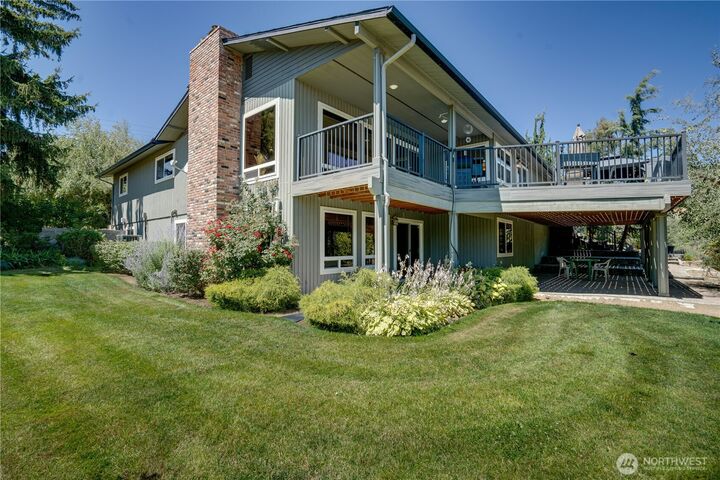 Property Photo:  3275  Burch Mountain Road  WA 98801 