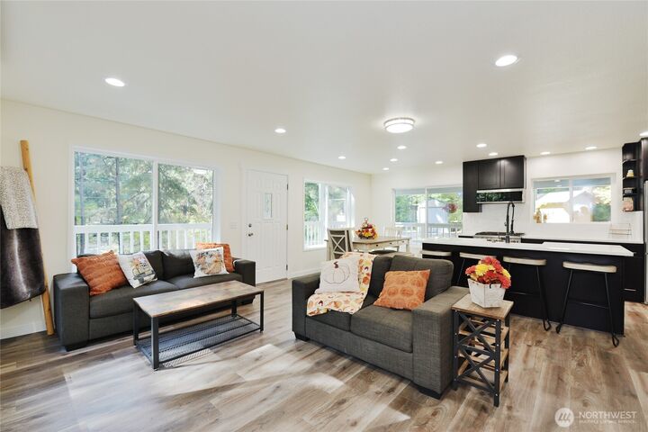 Property Photo:  30  Crawford Lane  WA 98940 