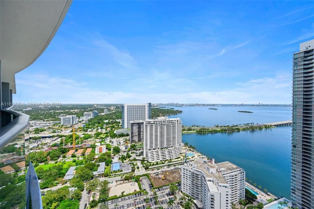 Property Photo: 501 NE 31st Street 3804 FL 33137