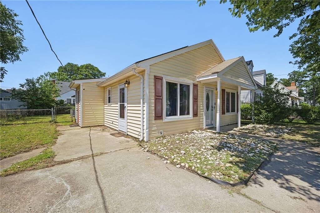 Property Photo: 1817 Sparrow Rd VA 23320