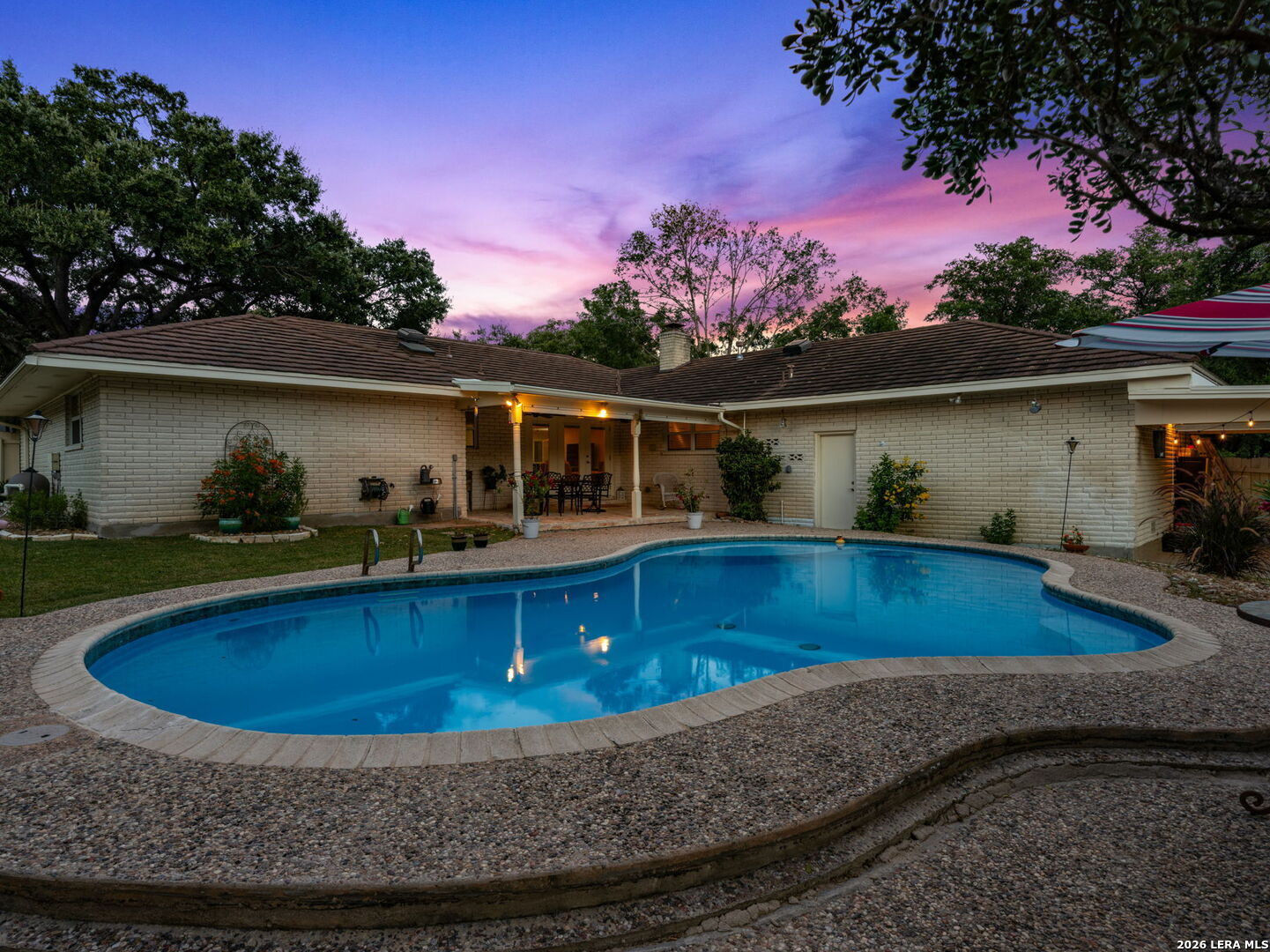 Property Photo: 8803 Cattail TX 78239