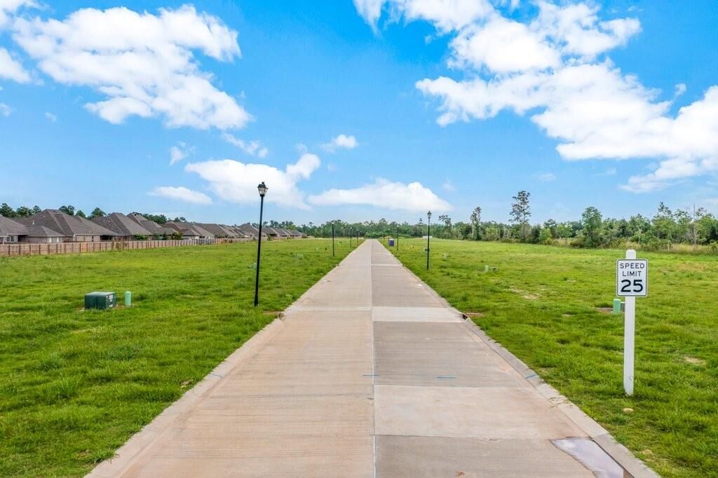 Property Photo: Lakewood Pointe (12) Lane LA 70605