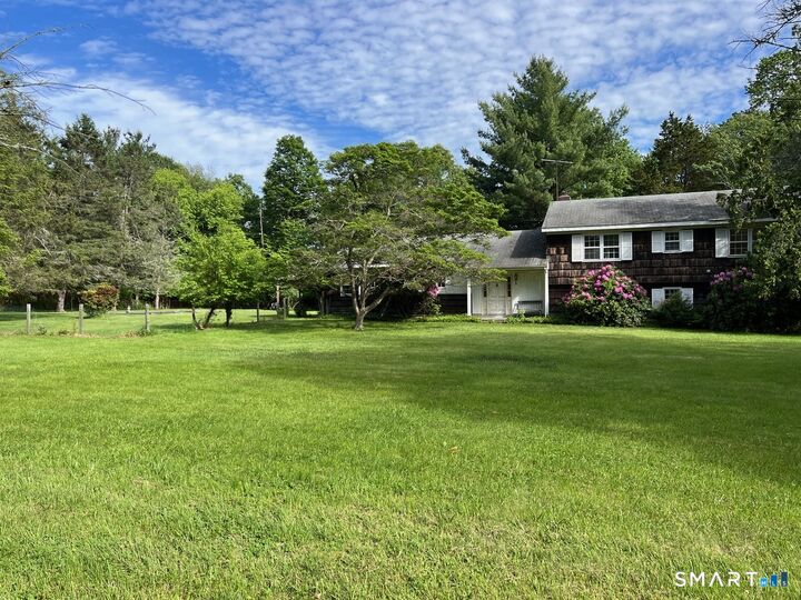 Property Photo: 18 Briar Oak Drive CT 06883