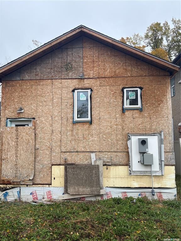 Property Photo:  3231 Dewdney Avenue  SK S4T 0Y7 