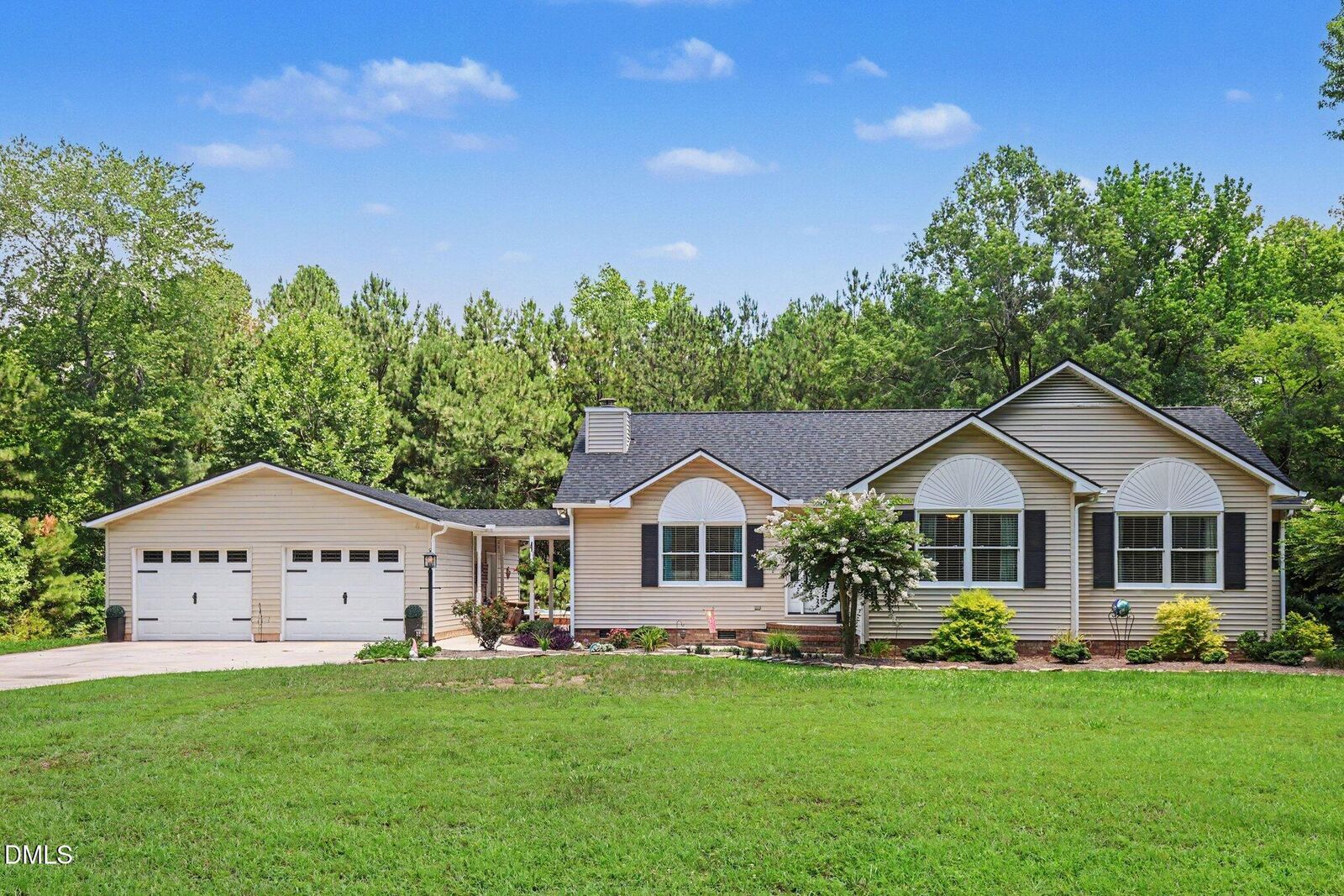Property Photo: 4070 Raney Way NC 27581
