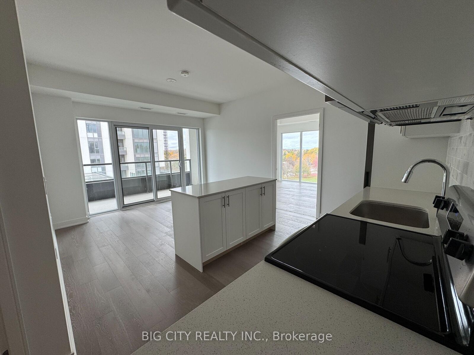 Property Photo: 715 Davis Drive 510 ON L3Y 0J2