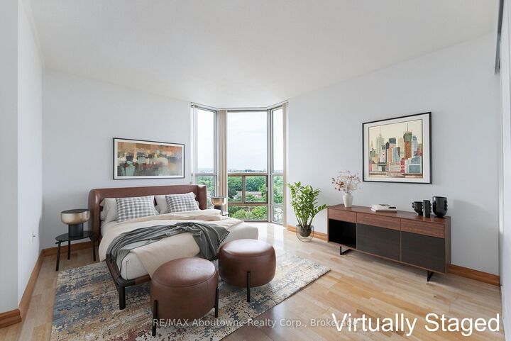 Property Photo: 5080 Pinedale Avenue 1006 ON L7L 5V7