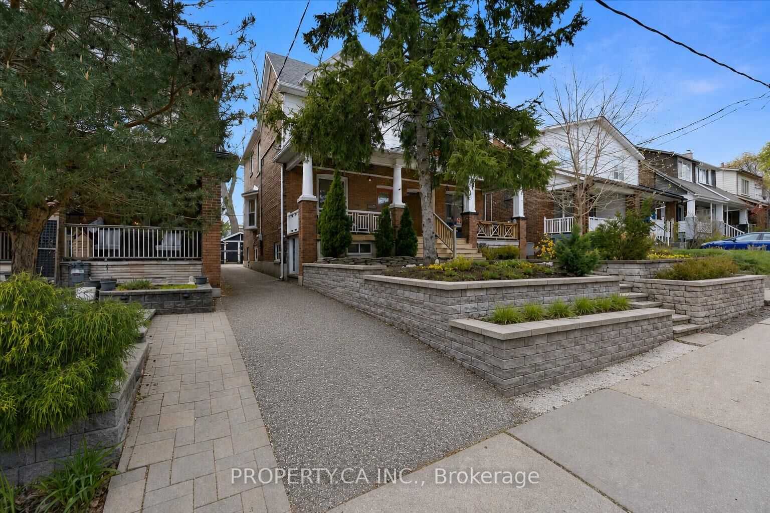 Property Photo:  44 Beach View Crescent  ON M4E 2L5 