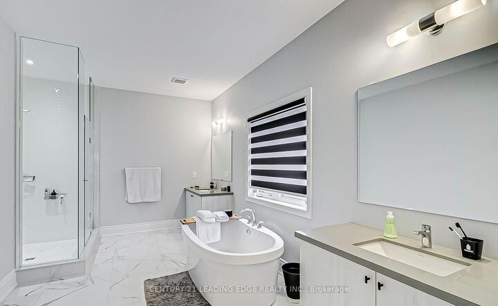 Property Photo: 37 Woodhaven Avenue ON L4G 3Y1