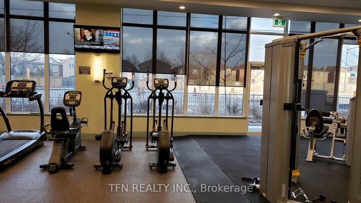 Property Photo:  7900 Bathurst Street 524  ON L4J 0J9 