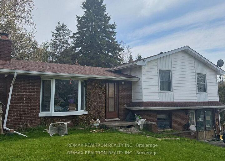 Property Photo: 15 Bess Drive ON K0K 2X0