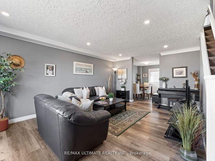 Property Photo: 252 Bertie Street 3 ON L2A 1Z6