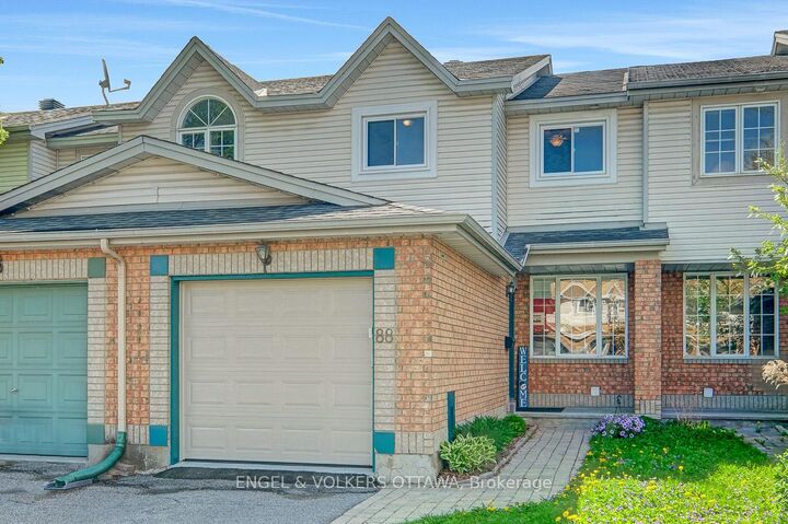 Property Photo:  88 Kincardine Drive  ON K2V 1B2 